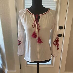 Sz S Boho Embroidered Top